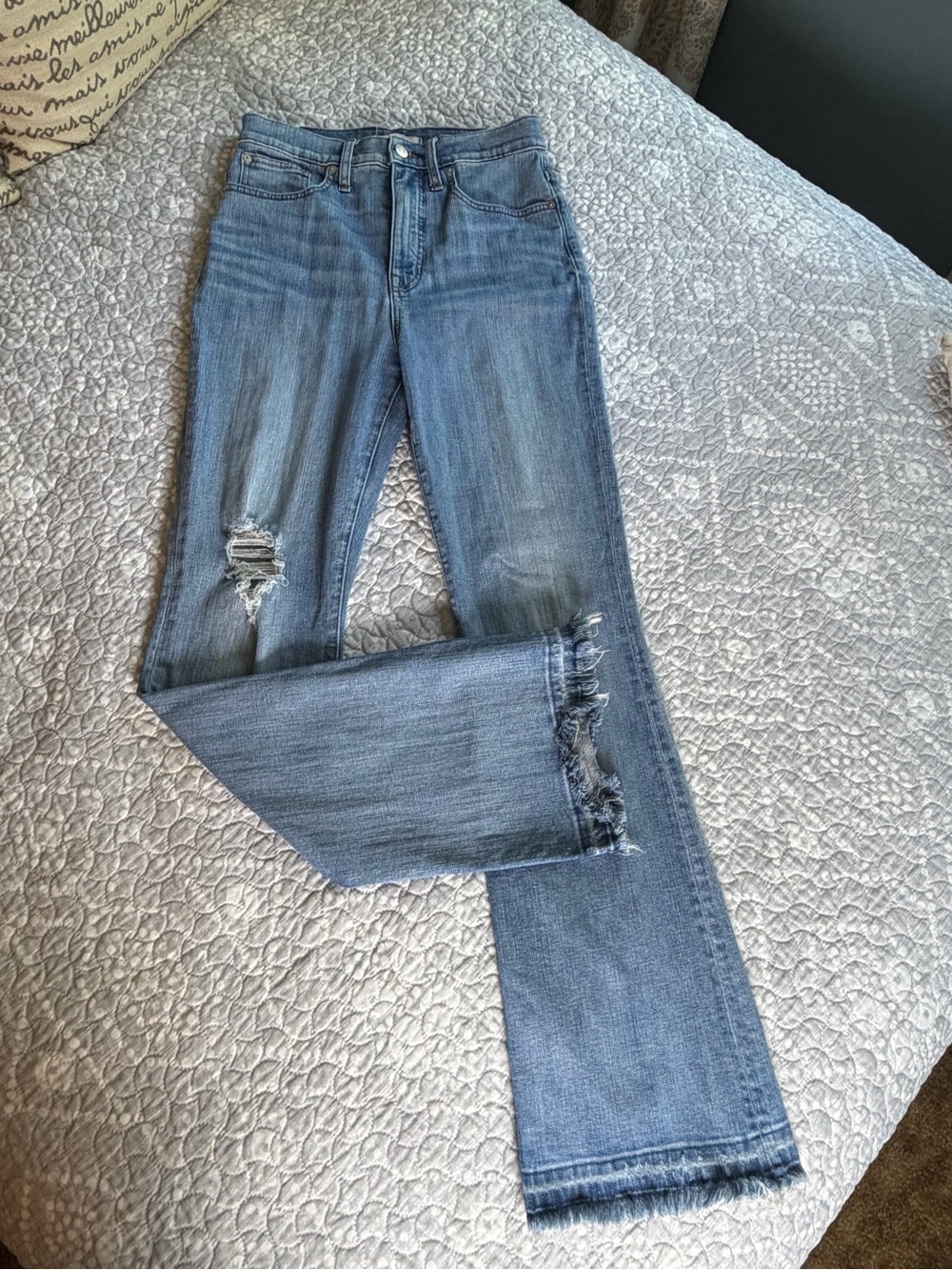 Madewell Skinny Flare Distressed Light Blue Wash Jeans. Size 28.